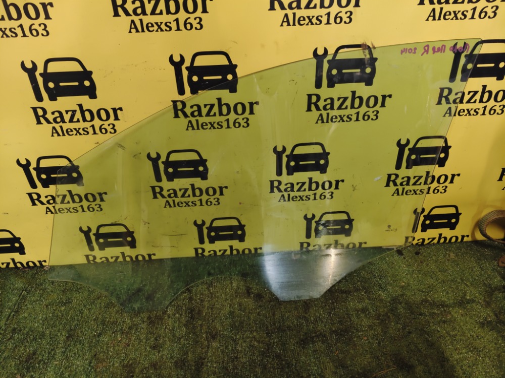 Стекло двери VOLKSWAGEN Polo