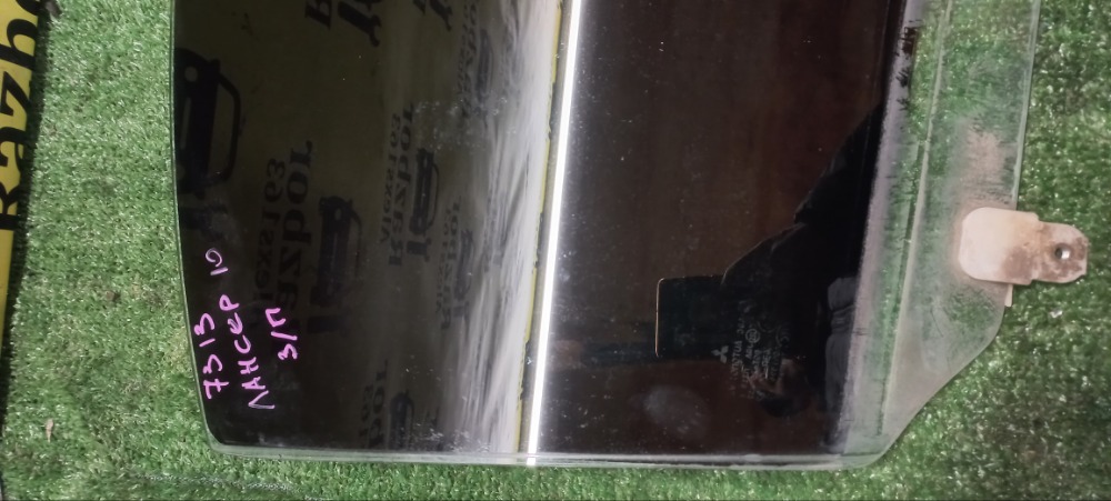 Стекло двери Mitsubishi Lancer 2008 X