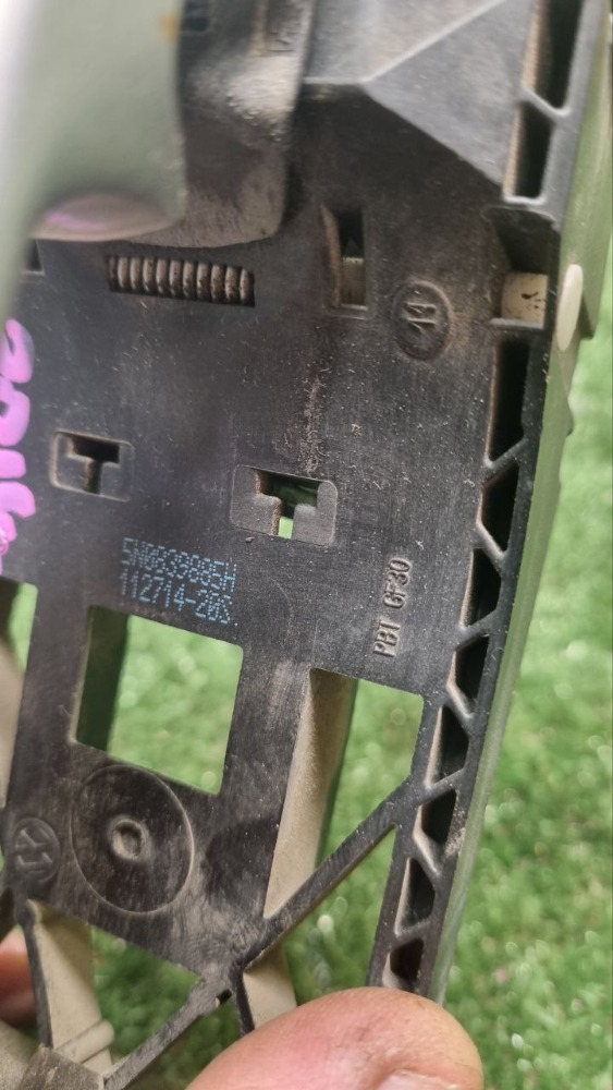 Ручка двери Volkswagen Polo 2014 5