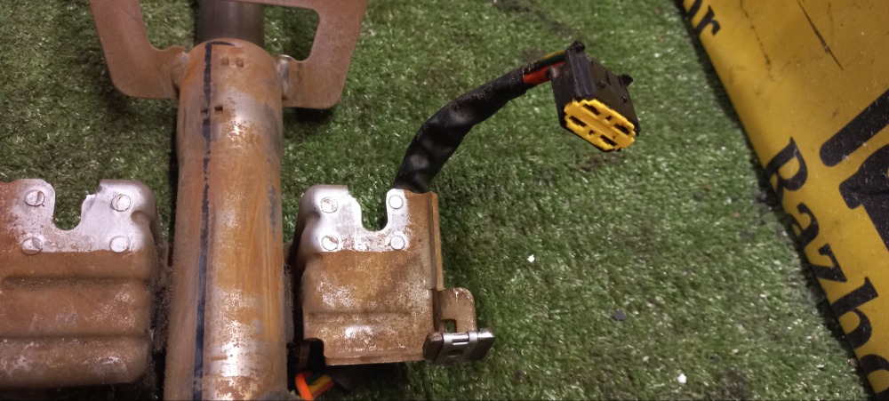 Рулевая колонка Lada largus 2013