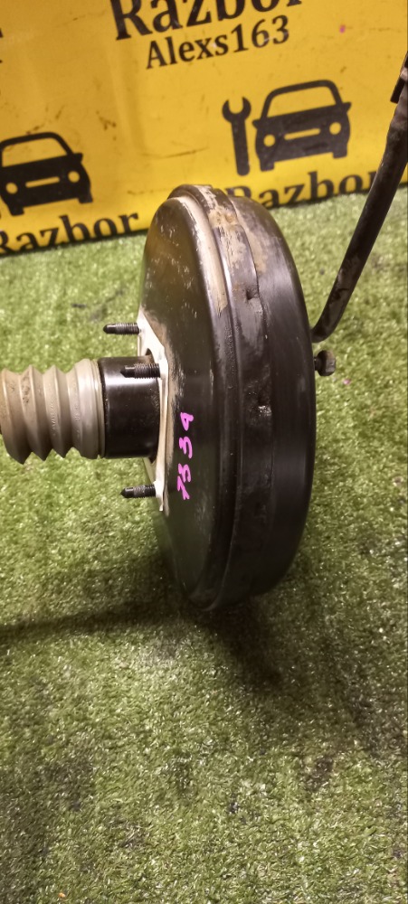 Вакуумник Lada largus 2013