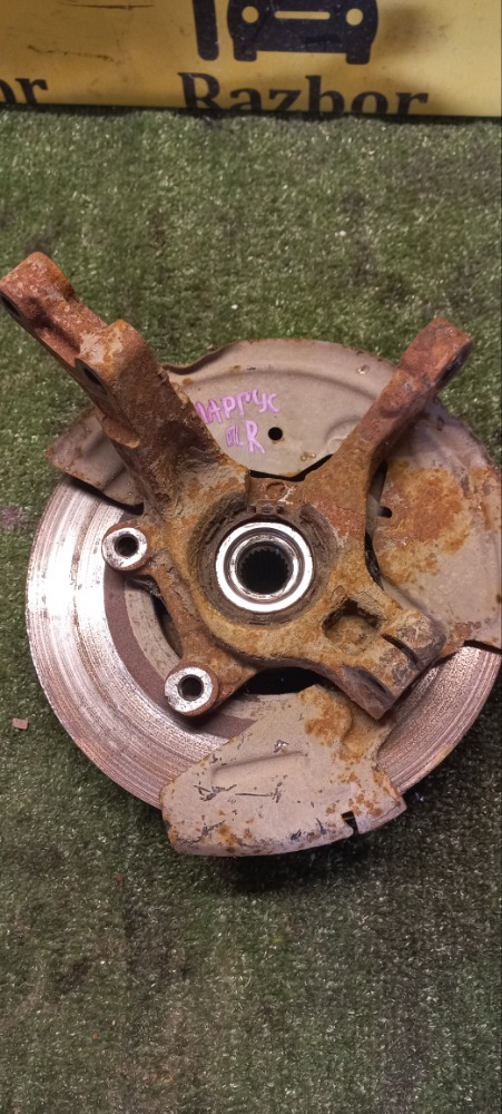 Поворотный кулак lada largus 2013