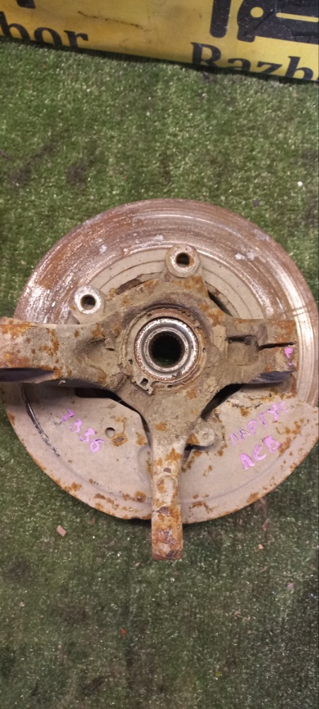 Поворотный кулак lada largus 2013