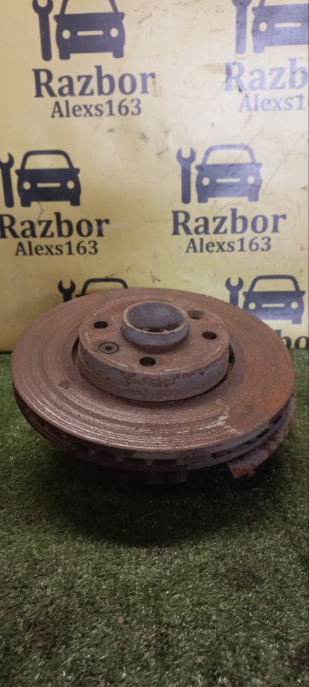 Поворотный кулак lada largus 2013