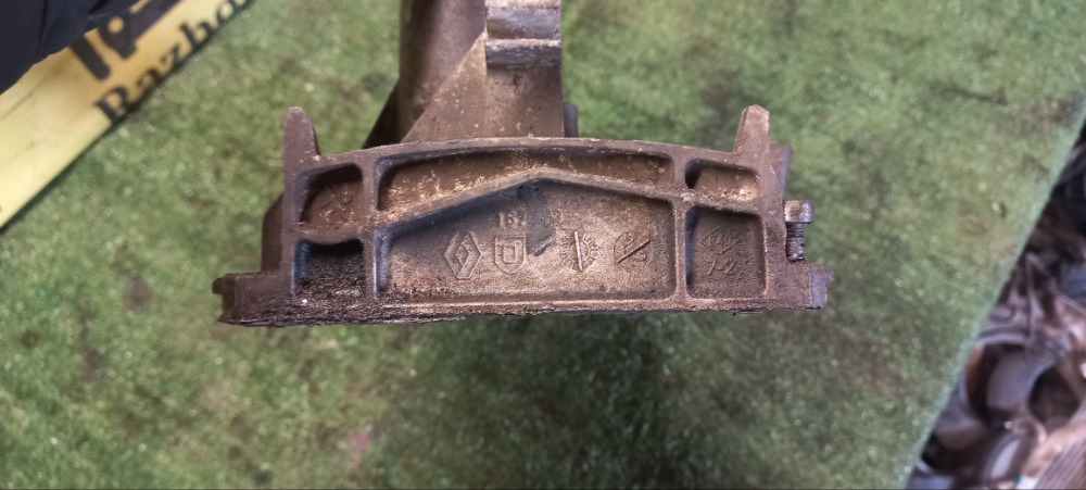 Клапанная крышка lada largus 2013