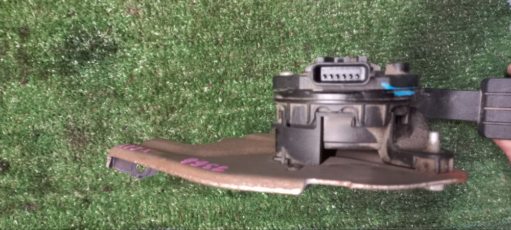 Педаль газа Lada XRAY 2018 хетчбек 5-дверный