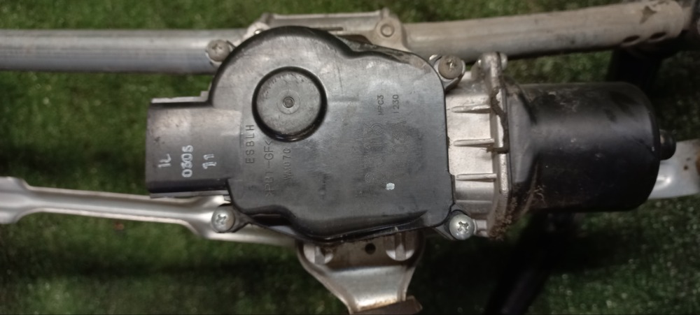 Трапеция дворников Lada XRAY 2018 хетчбек 5-дверный