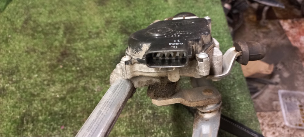 Трапеция дворников Lada XRAY 2018 хетчбек 5-дверный