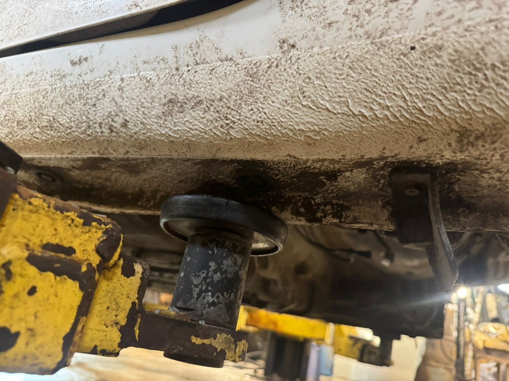 Порог кузова Kia Rio 3 2017 седан