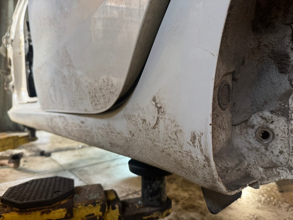 Порог кузова Kia Rio 3 2017 седан