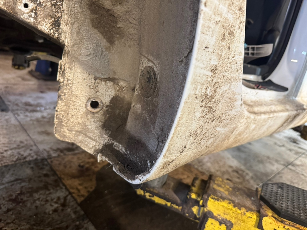 Порог кузова Kia Rio 3 2017 седан