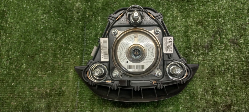 Подушка безопасности в руль Kia Rio 3 2017 седан