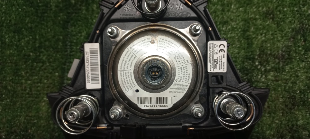 Подушка безопасности в руль Kia Rio 3 2017 седан