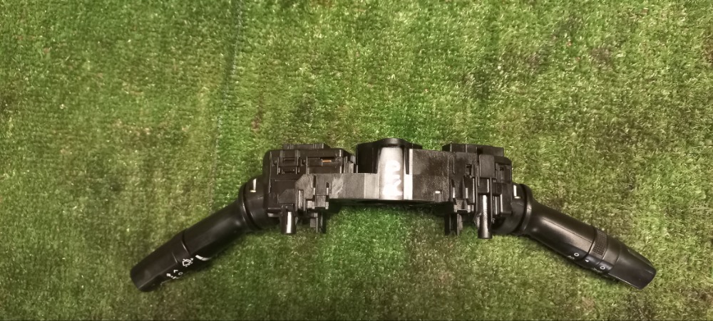 Блок подрулевых переключателей Kia Rio 3 2017 седан