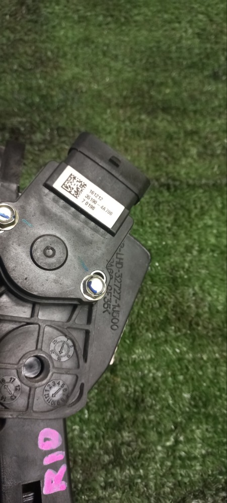 Педаль газа Kia Rio 3 2017 седан