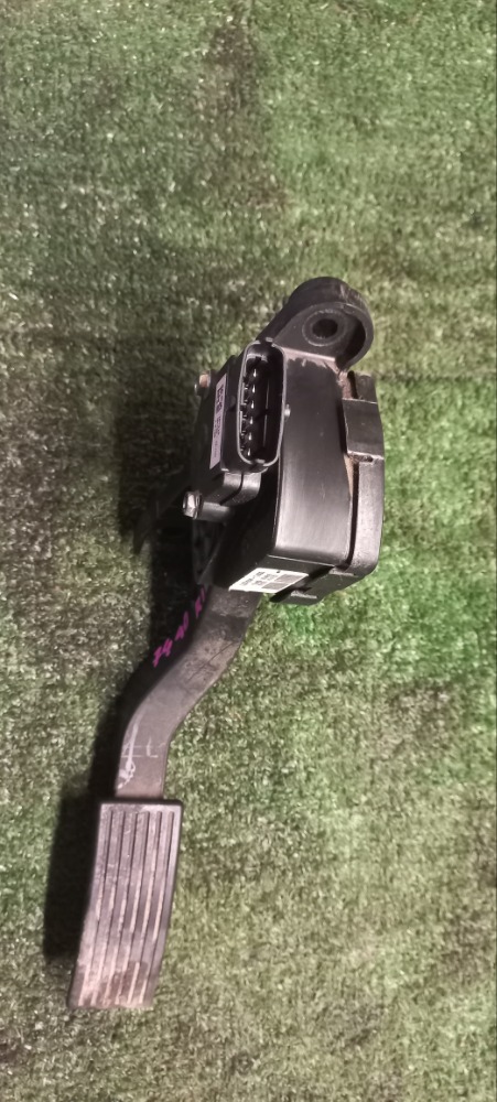 Педаль газа Kia Rio 3 2017 седан