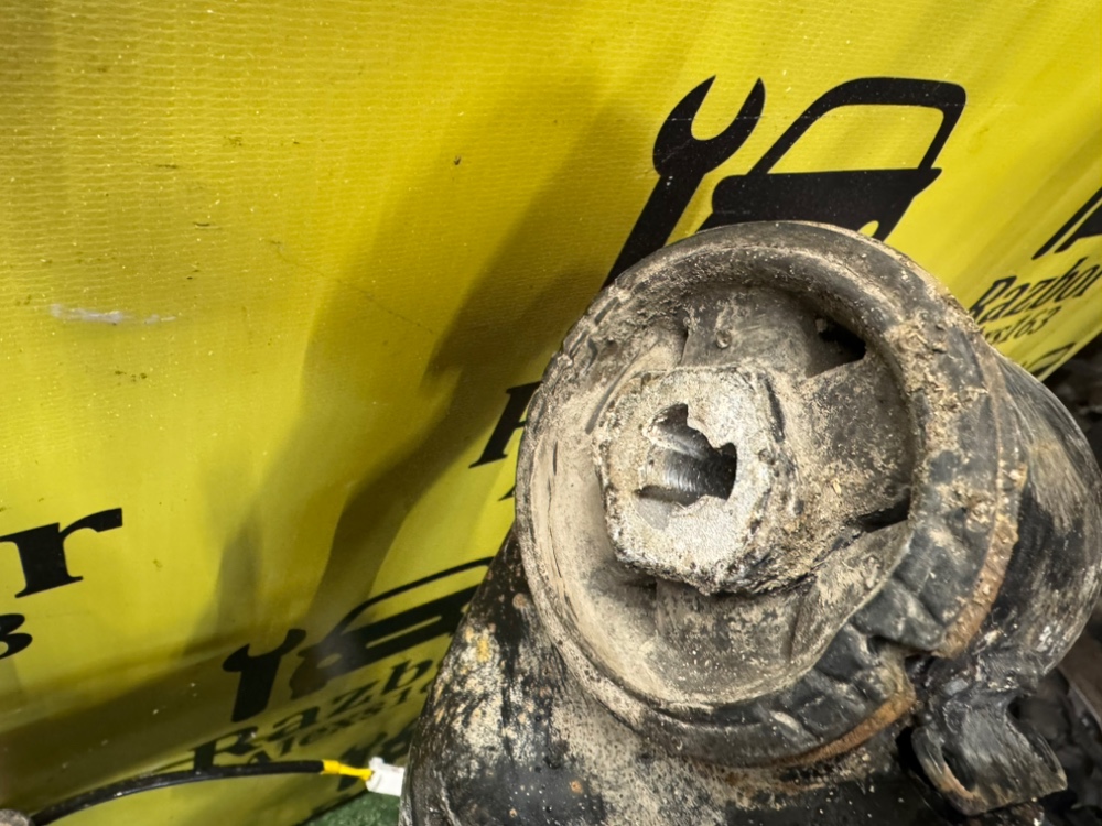 Балка Kia Rio 3 2017 седан