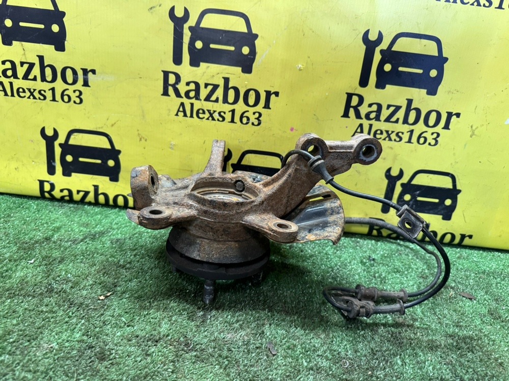 Кулак поворотный Kia Rio 3 2017 седан