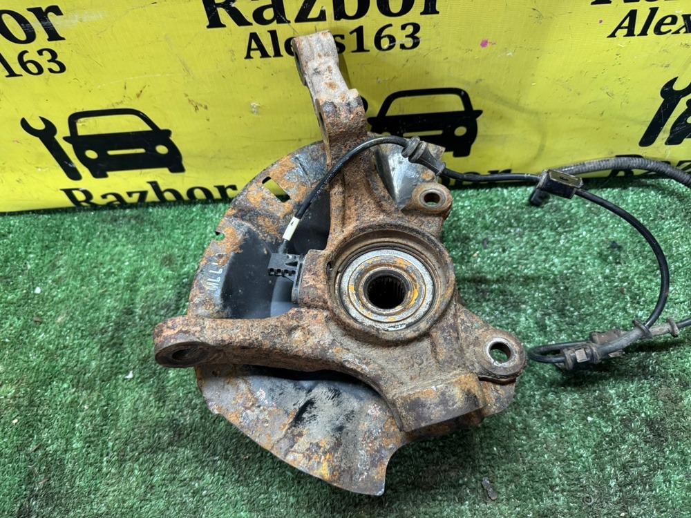 Кулак поворотный Kia Rio 3 2017 седан