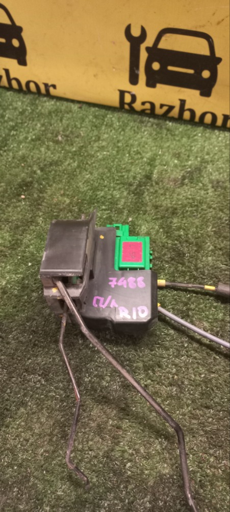 Замок двери Kia Rio 3 2017 седан