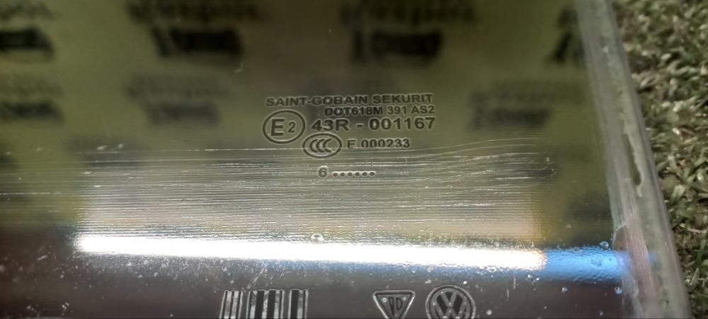Стекло двери Volkswagen Touareg 2007 1