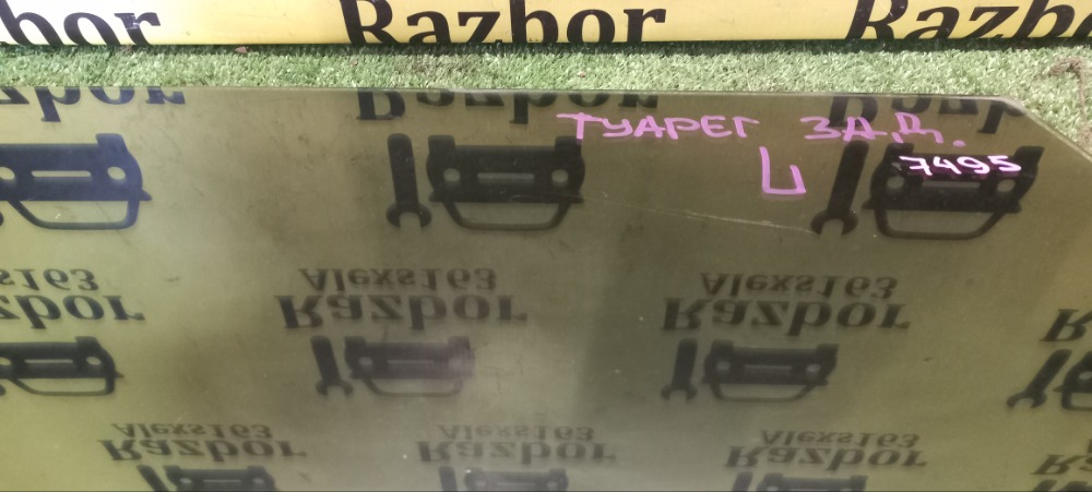 Стекло двери Volkswagen Touareg 2007 1