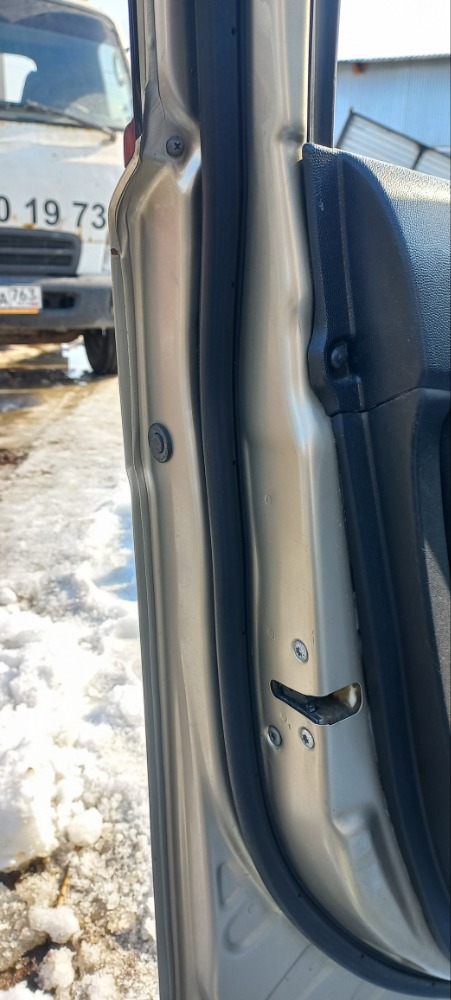 Передняя левая дверь Mitsubishi Lancer 2008 X