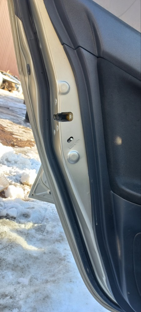 Задняя левая дверь Mitsubishi Lancer 2008 X