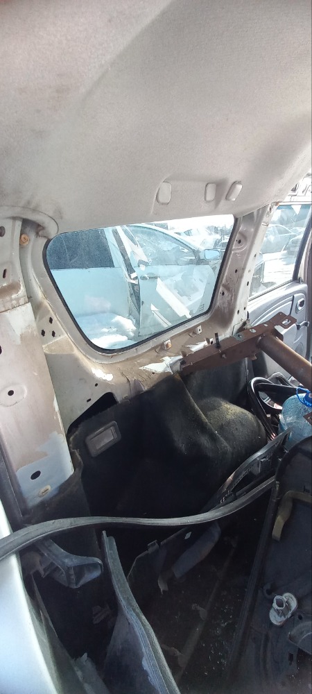 Крыло четверть lada largus 2013