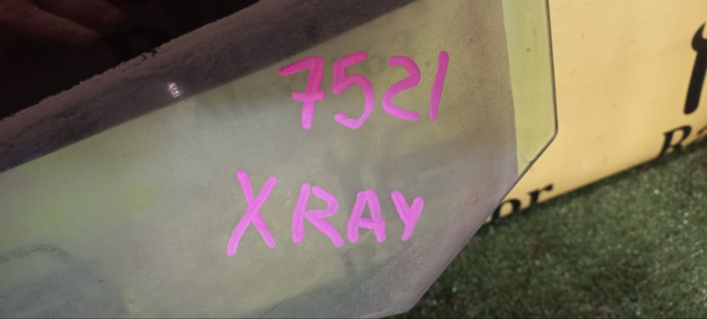 Стекло дверей Lada XRAY 2018 хетчбек 5-дверный