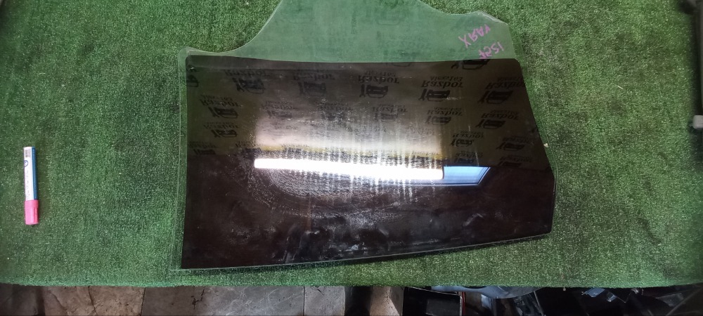 Стекло дверей Lada XRAY 2018 хетчбек 5-дверный