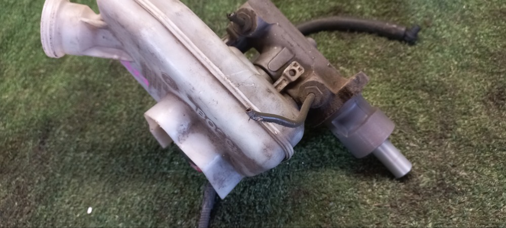 Главный тормозной цилиндр Ford Transit 2003