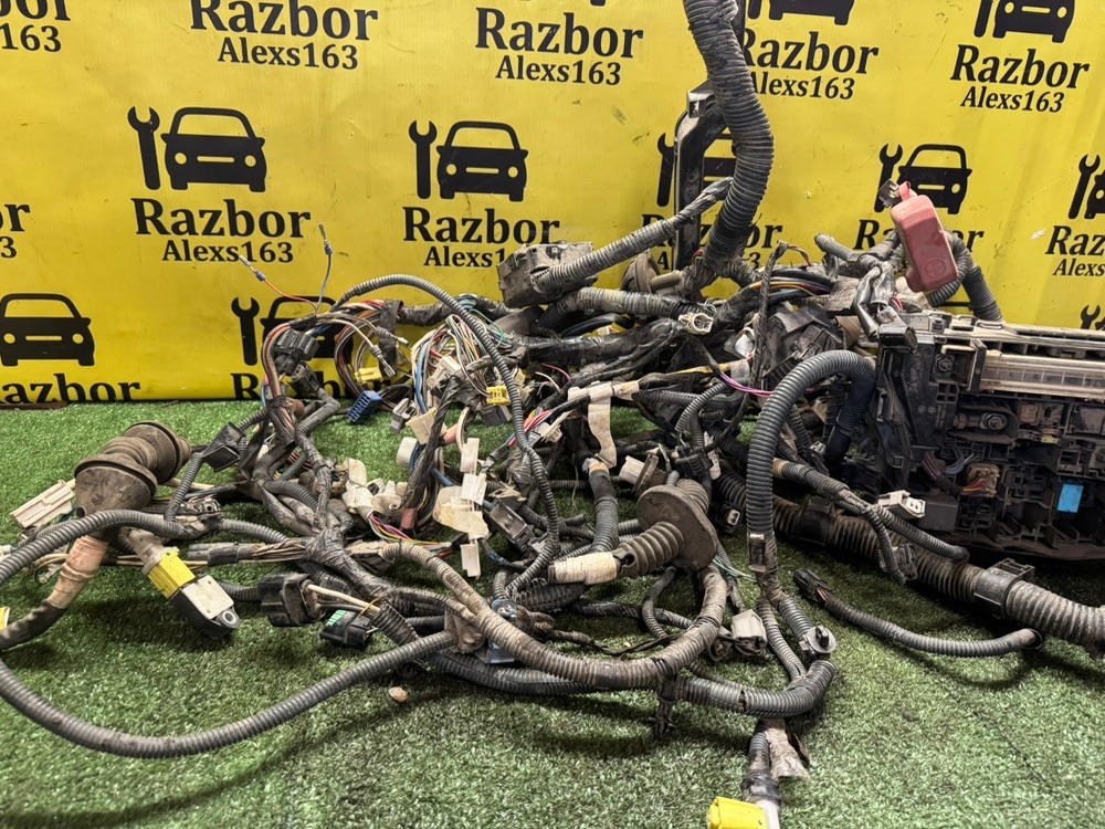 Подкапотная проводка Toyota Land Cruiser Prado 2011 150