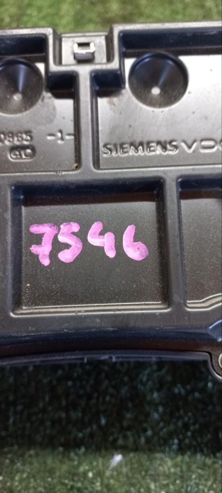 Панель приборов Toyota Corolla 2011 E 151