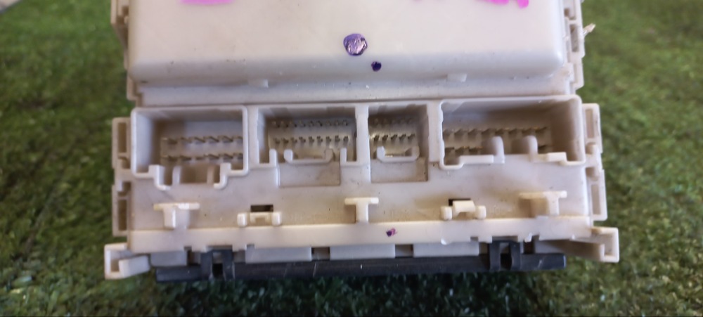 Блок предохранителей Toyota Corolla 2011 E 151