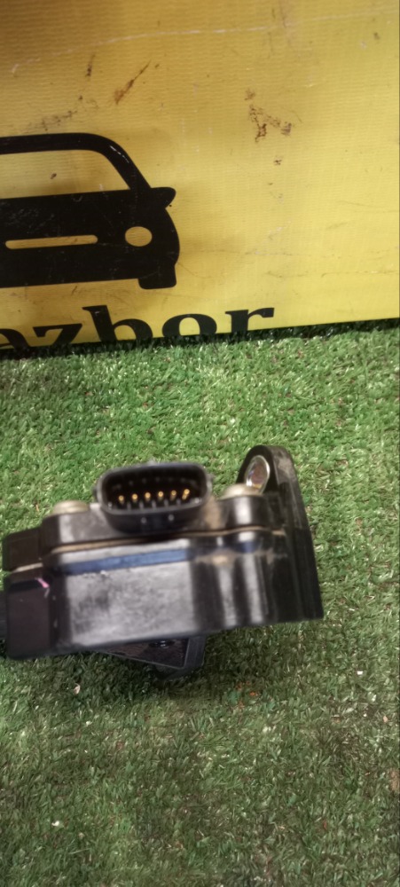 Педаль газа Toyota Corolla 2011 E 151