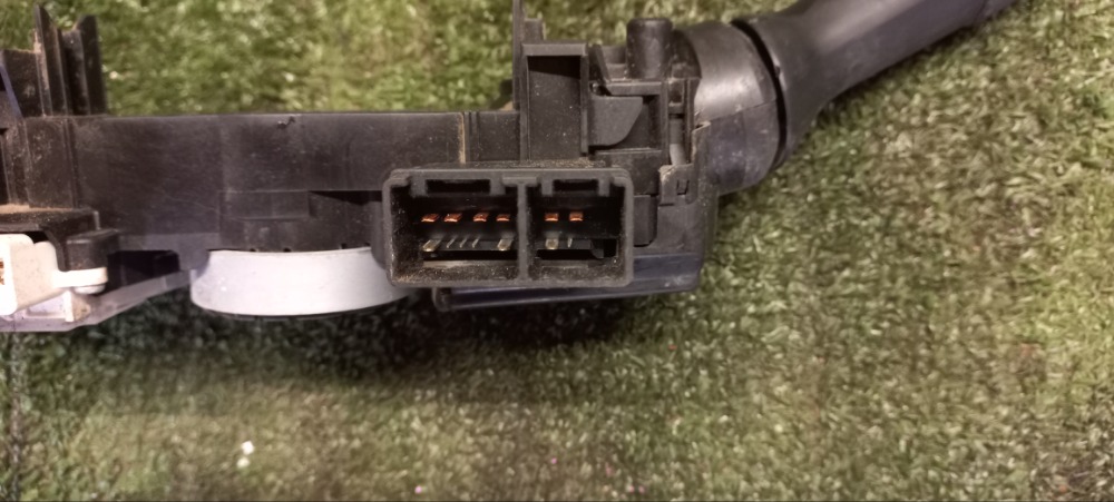 Подрулевой переключатель Toyota Corolla 2011 E 151