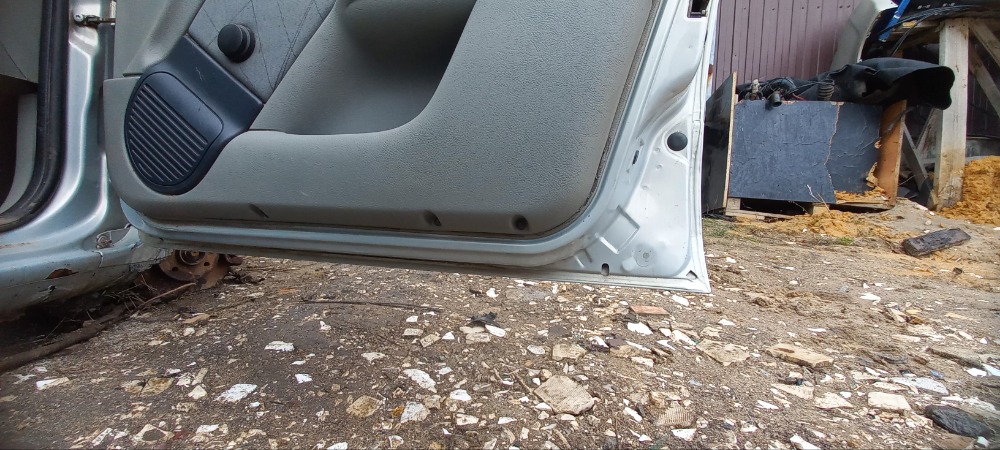 Дверь Renault symbol 2004 au14