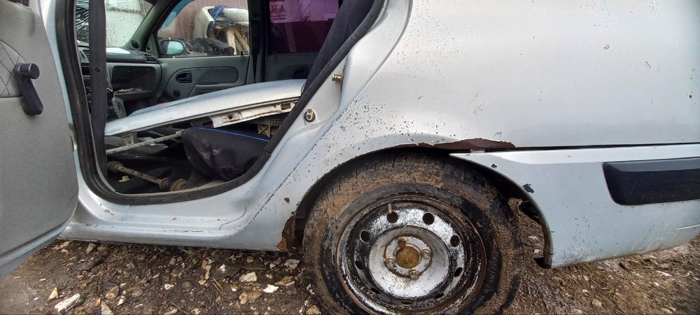 Крыло четверть Renault symbol 2004 au14