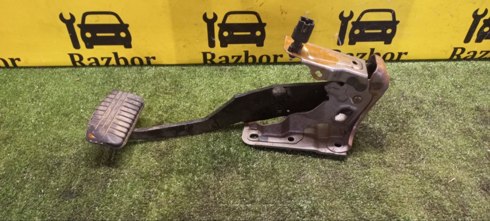 Педаль тормоза Mitsubishi Lancer 2008 X