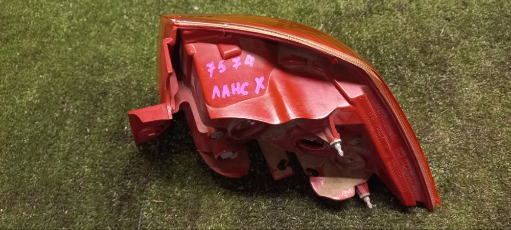 Фонарь Mitsubishi Lancer 2008 X