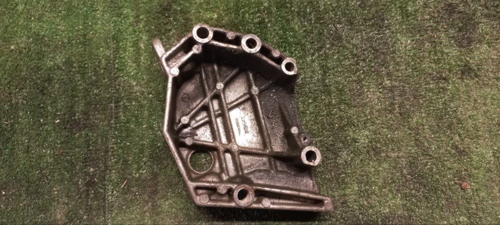 Кожух ГРМ Renault symbol 2004 au14