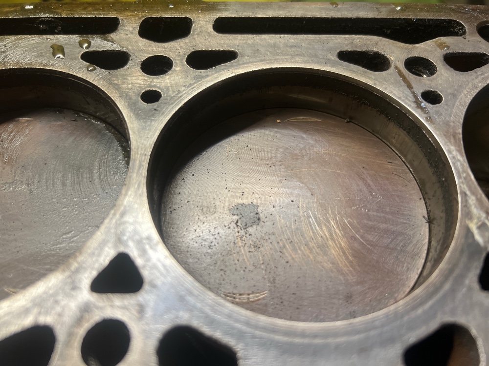 Блок ДВС Renault symbol 2004 au14