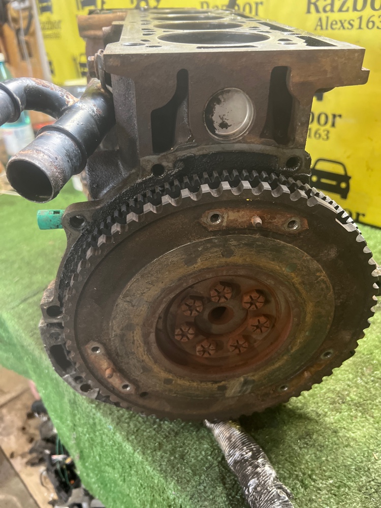 Блок ДВС Renault symbol 2004 au14