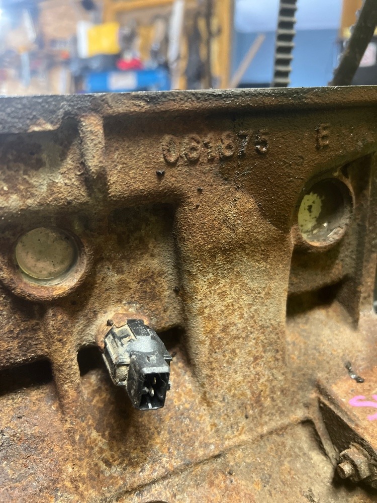 Блок ДВС Renault symbol 2004 au14