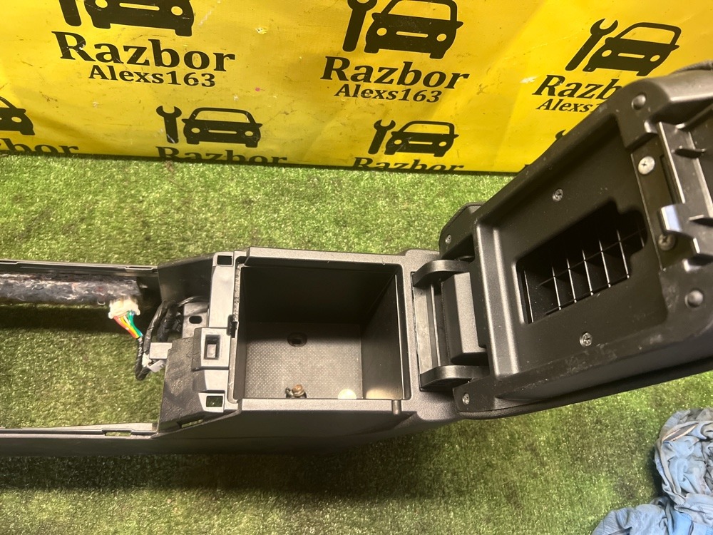 Подлокотник Mitsubishi Lancer 2008 X