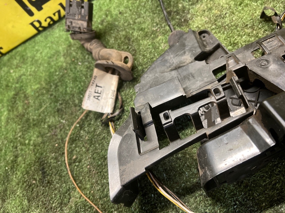 Замок двери Ford Focus 2 2011 2