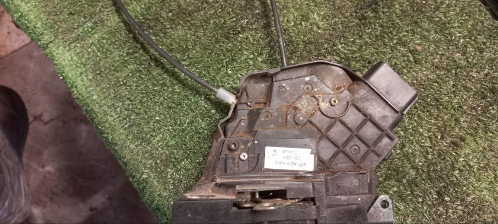 Замок двери Mazda 3 BK