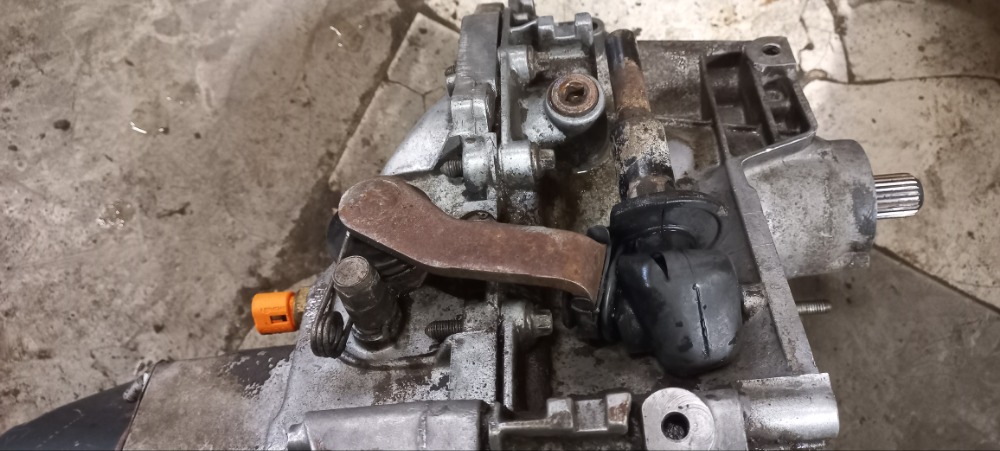 Коробка МКПП Renault symbol 2004 au14