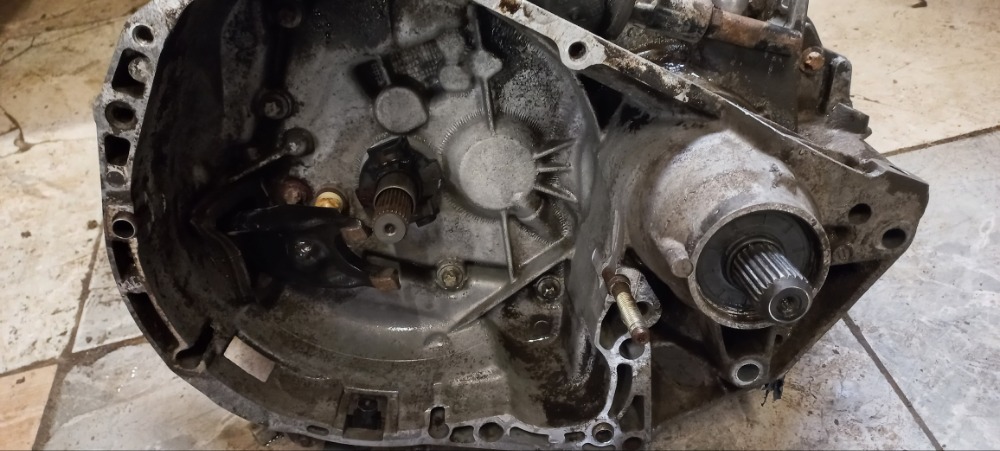 Коробка МКПП Renault symbol 2004 au14